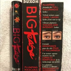 **3/30** BUXOM Big Tease mascara in Tropical Teal.